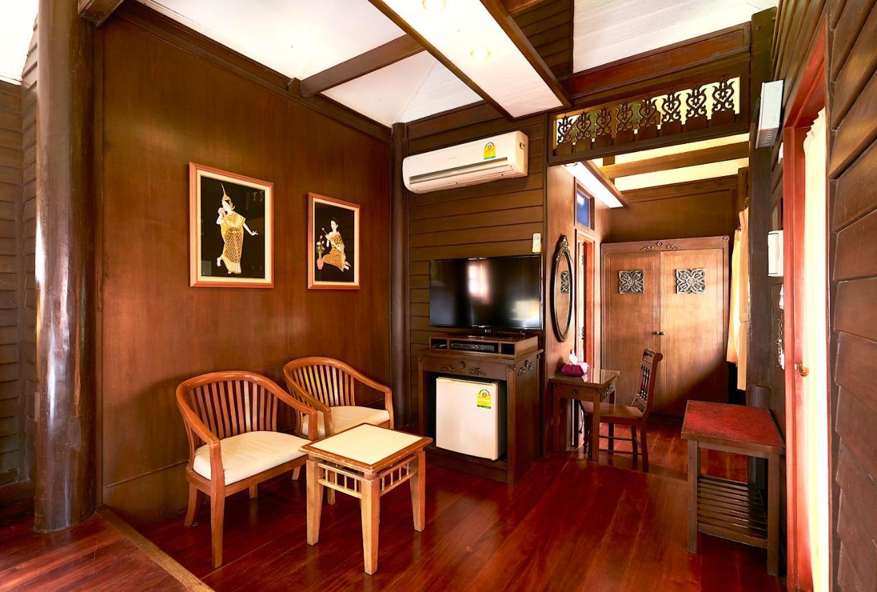 Ruenkanok Thaihouse Resort HHQ Extérieur photo