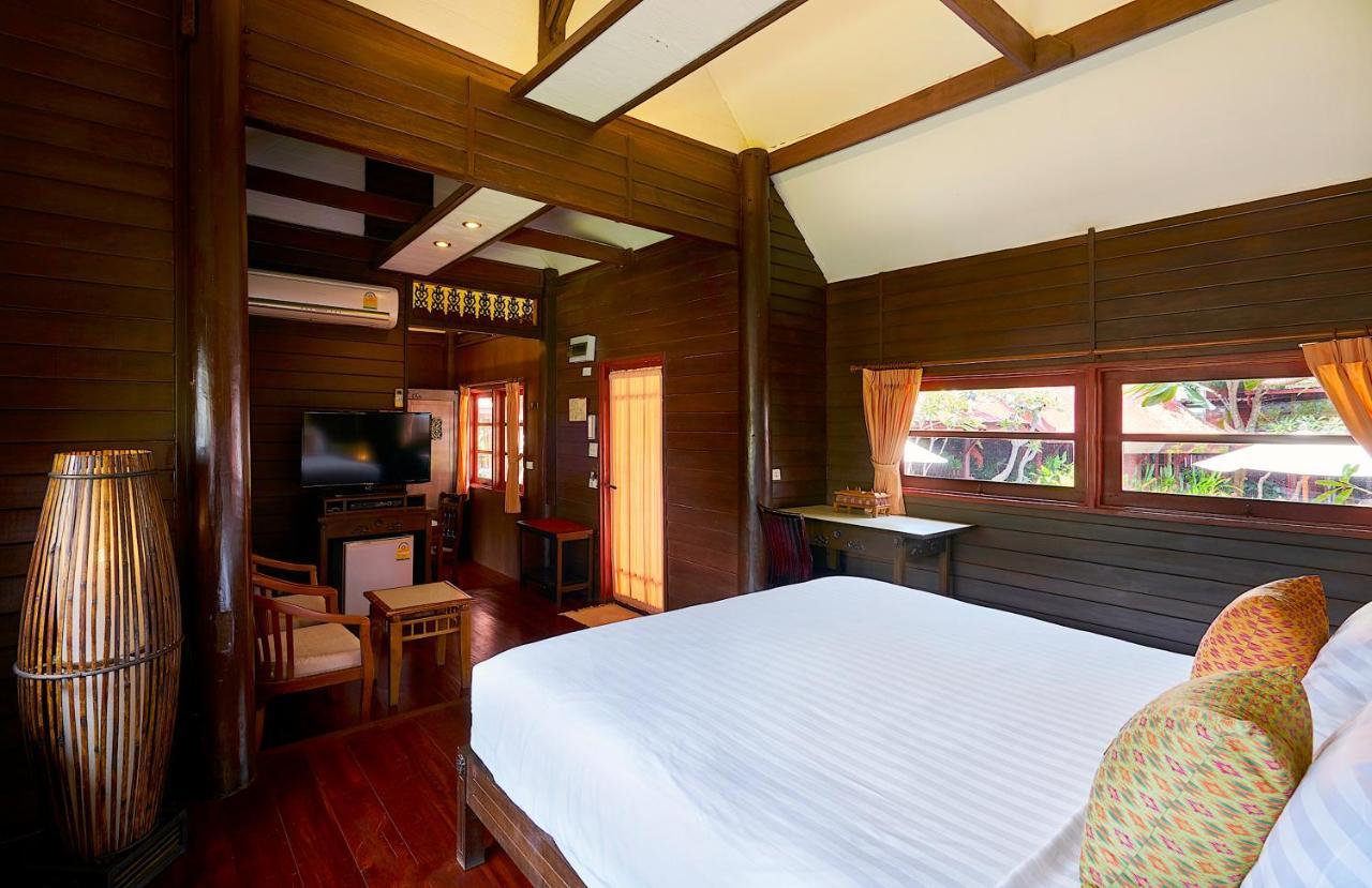 Ruenkanok Thaihouse Resort HHQ Extérieur photo