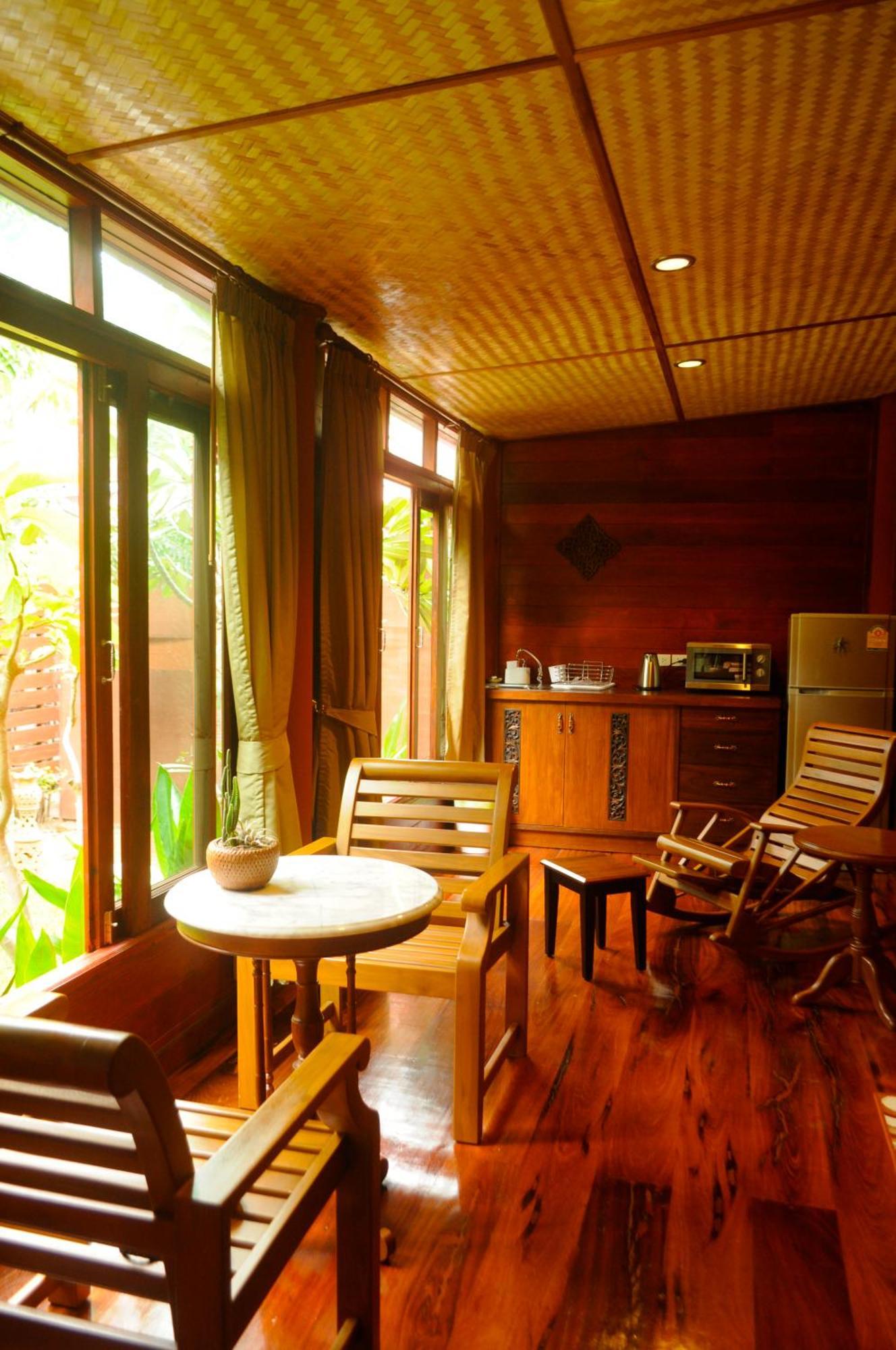 Ruenkanok Thaihouse Resort HHQ Extérieur photo