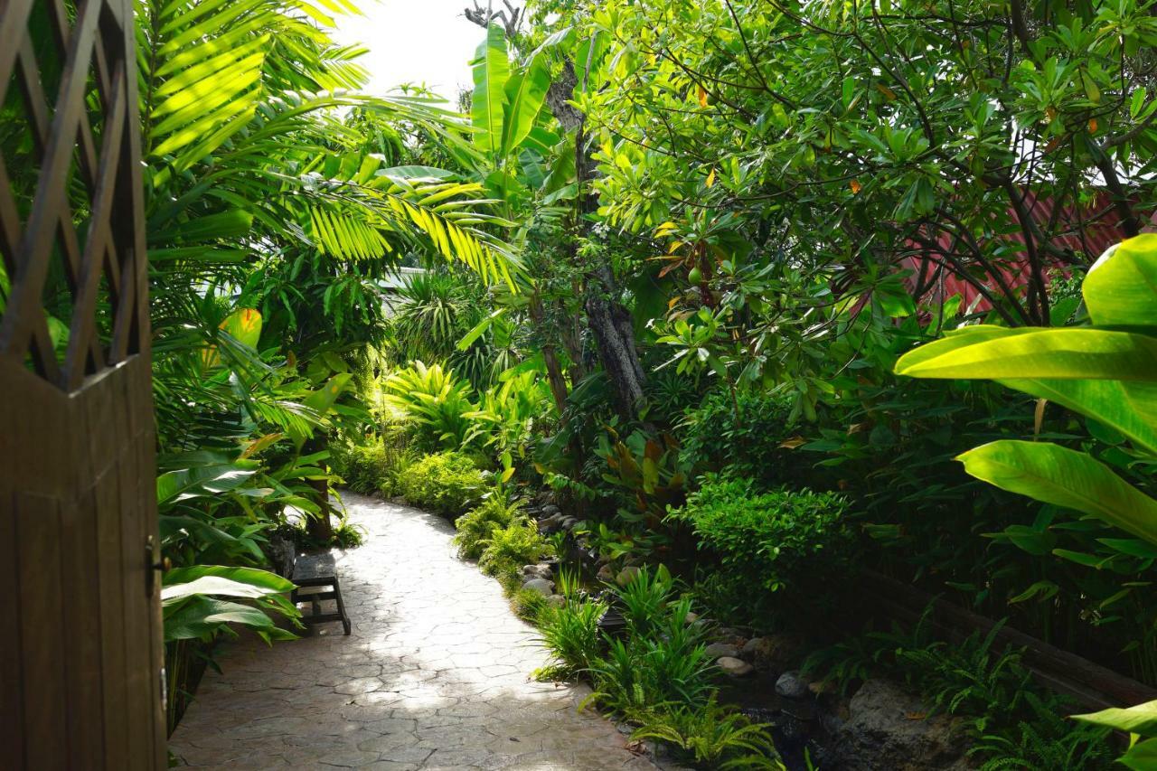 Ruenkanok Thaihouse Resort HHQ Extérieur photo